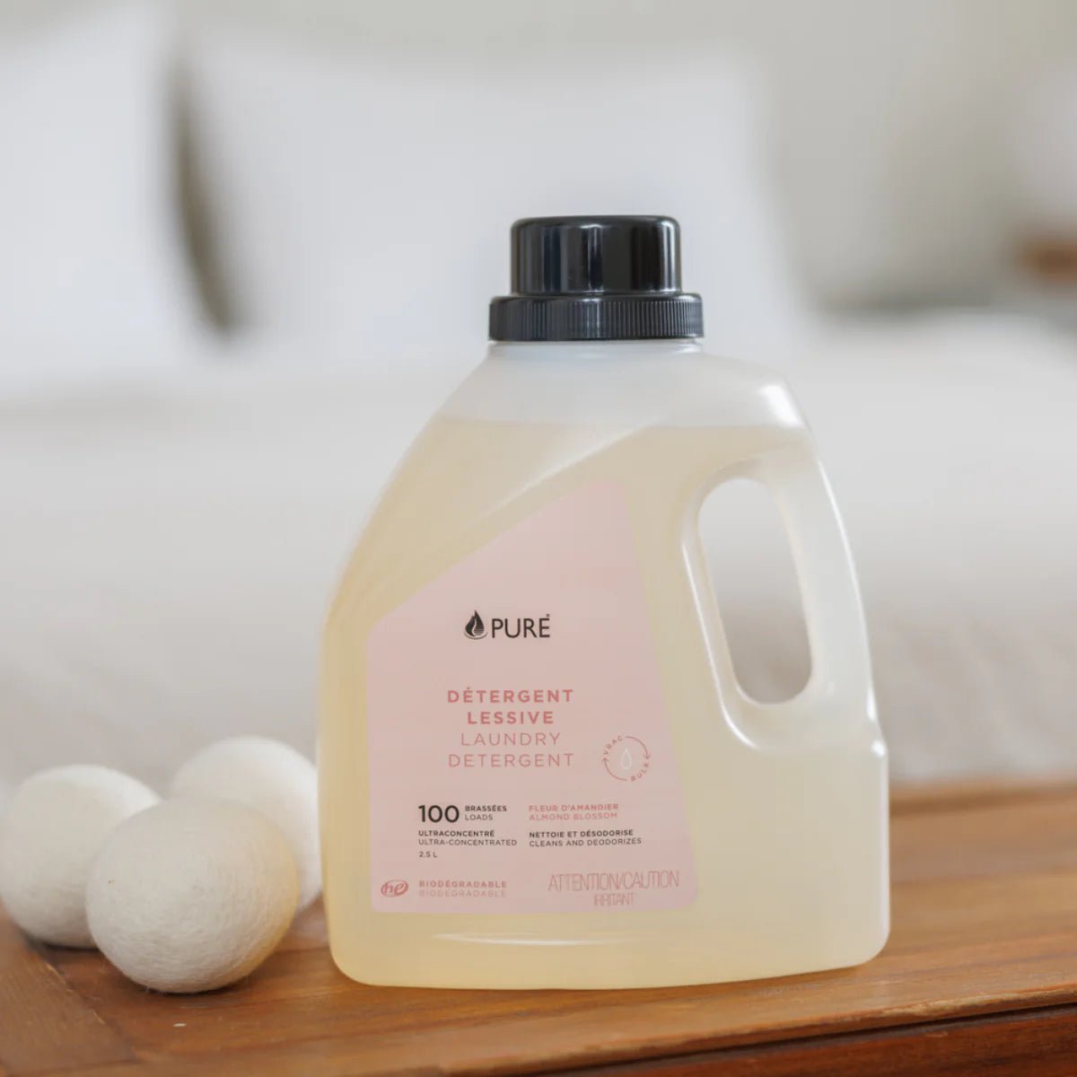 Détergent à Lessive Écologique & Ultraconcentré - PURE (Fabriqué au Québec) 2,5L - Fleur d'amandier
 - VertLaVie