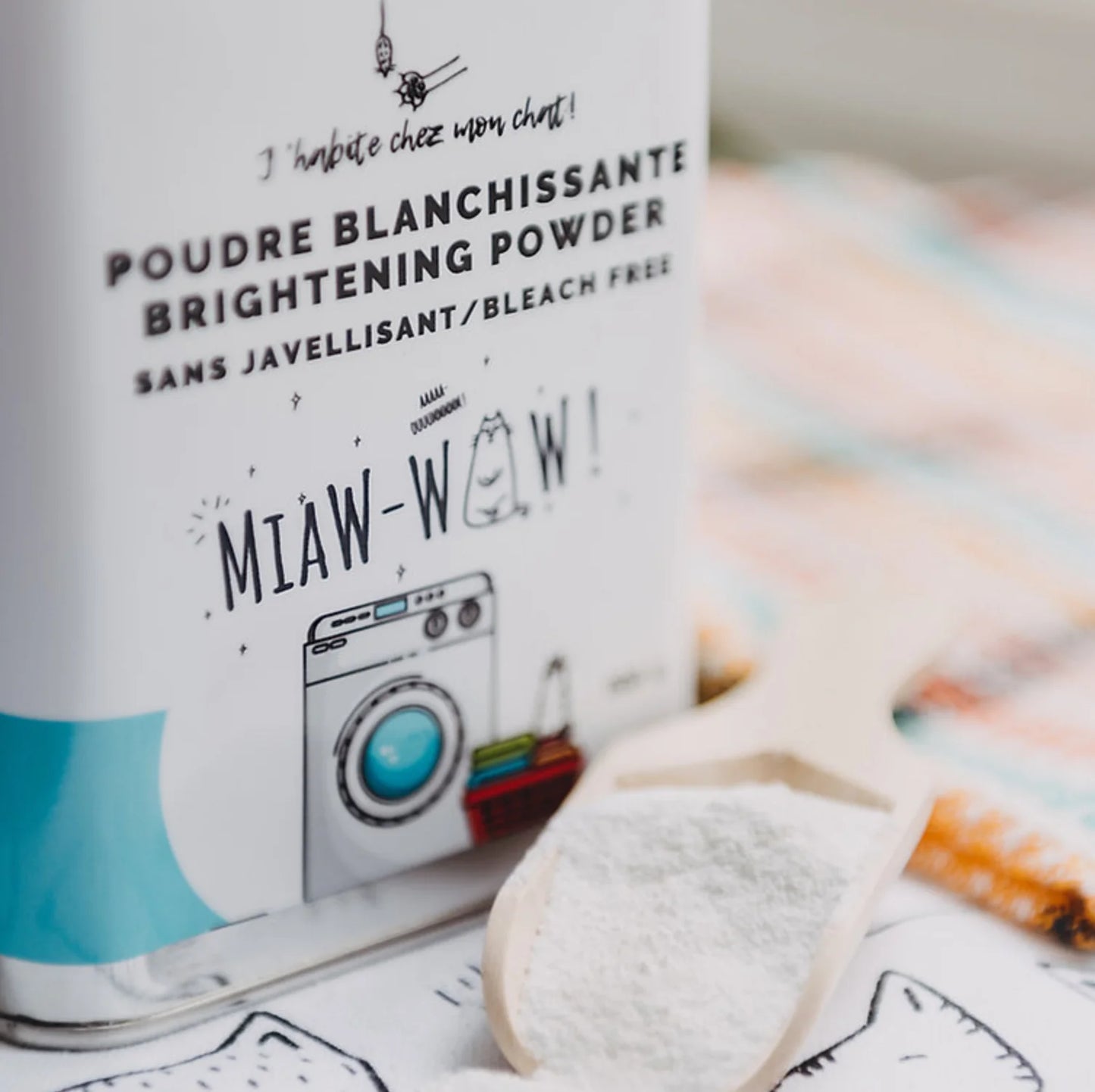 Pot de poudre blanchissante écologique Miaw-wow de la marque J'habite chez mon chat.