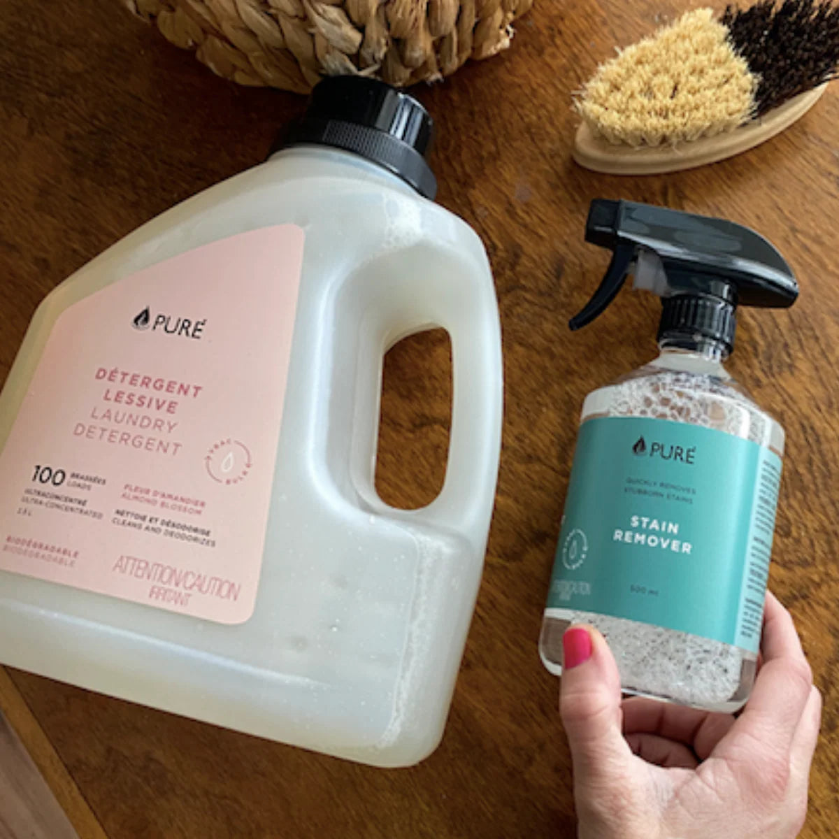 Détachant à tissu écologique PURE pour les taches tenaces, avec une formule aux agrumes - Format duo