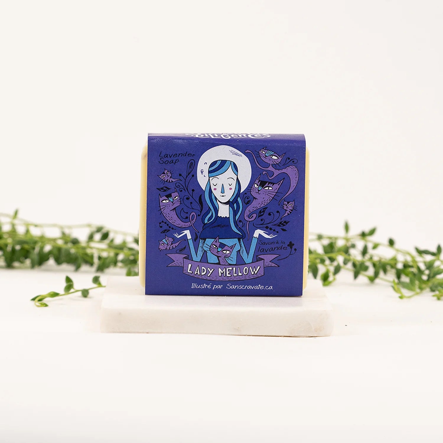 Savon artisanal Lady Mellow de la Savonnerie des Diligences, dans son emballage.